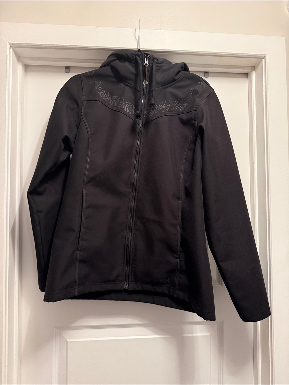 Helly Hansen Black Women's Hooded Softshell Jacket with Subtle Stitch Detail